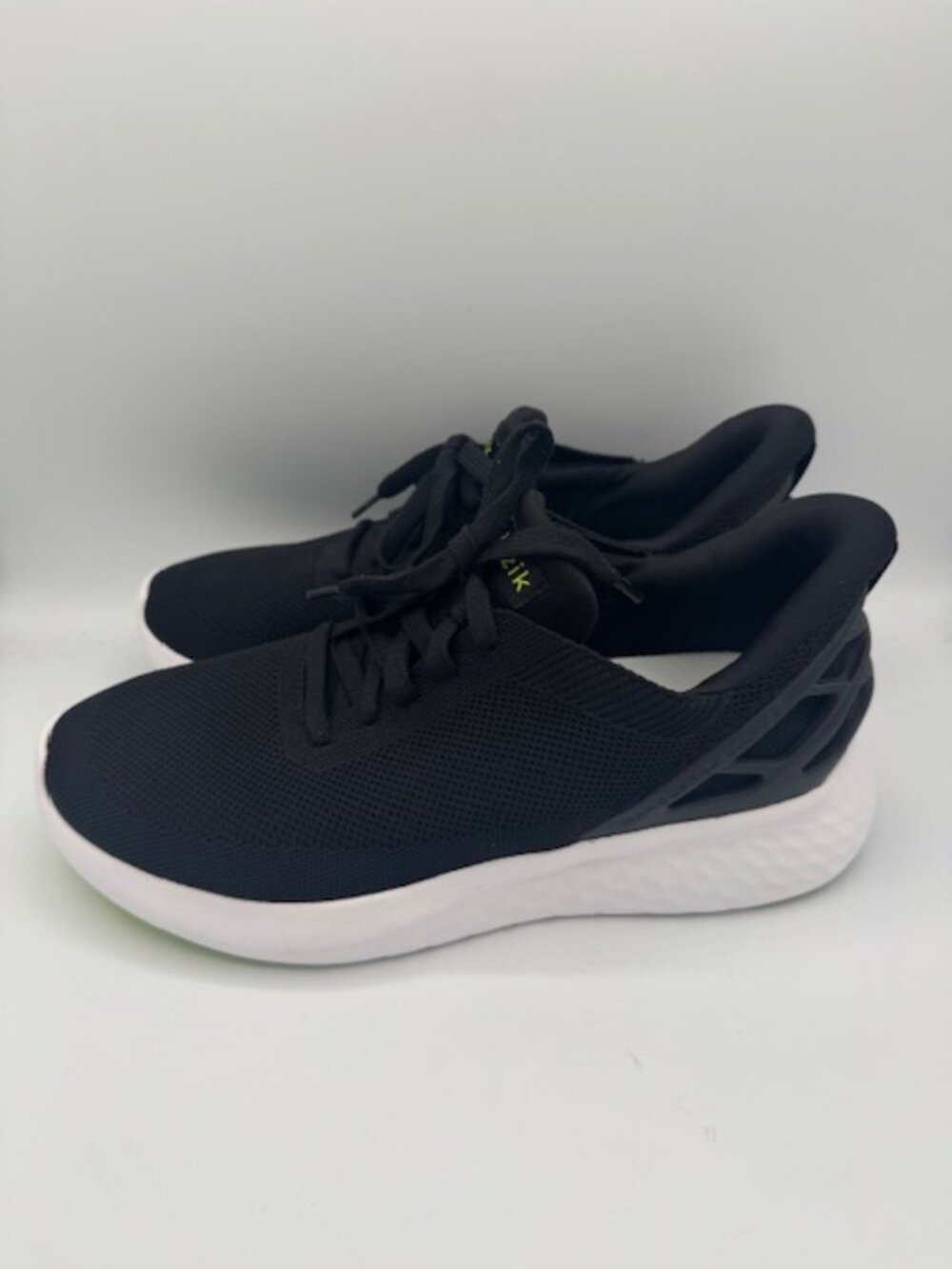 Kizik Athens Slip In Hands Free Black Sneakers Women's 9.5W